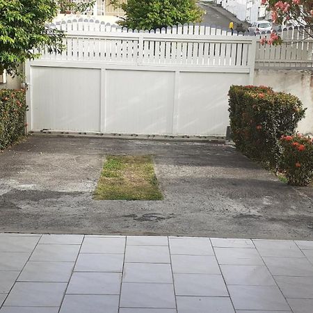 Le P'Tit Nid Cocodydy Apartamento Baillif Exterior foto