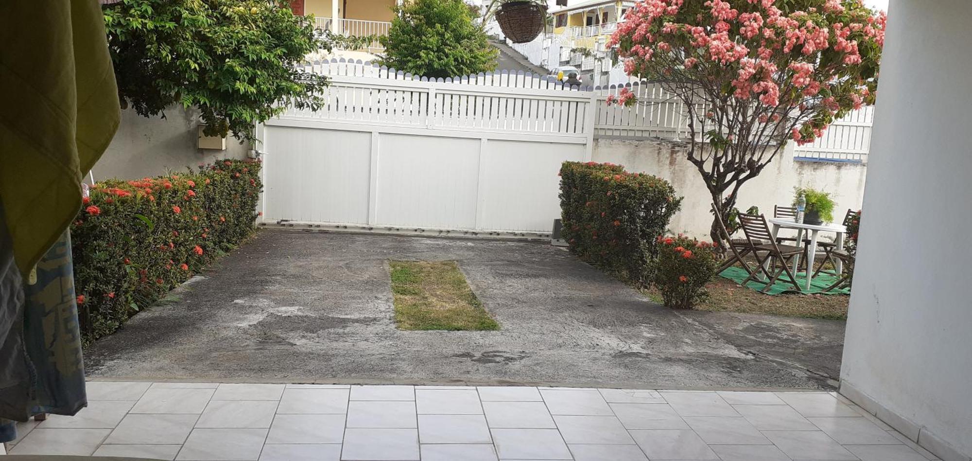 Le P'Tit Nid Cocodydy Apartamento Baillif Exterior foto