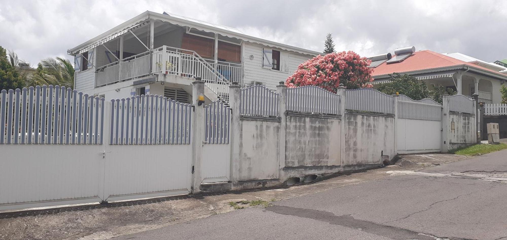 Le P'Tit Nid Cocodydy Apartamento Baillif Exterior foto